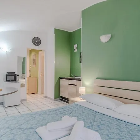 Guesthost - Stylish In Turin's Vibrant Quadrilatero טורינו