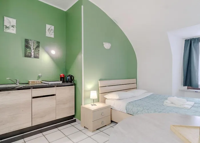 Guesthost - Stylish In Turin's Vibrant Quadrilatero Apartmán Turín